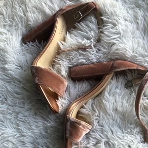 Pink velvet strapped Heels
